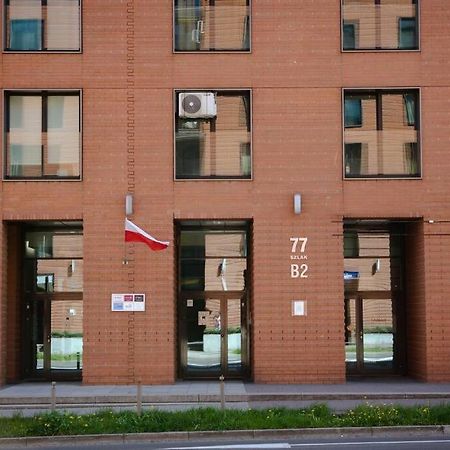 Wygodny Apartament Przy Dworcu Kraków Zewnętrze zdjęcie